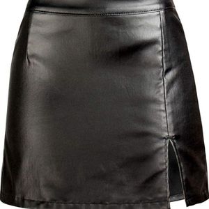 New leather skirt. Mango pop. XS
